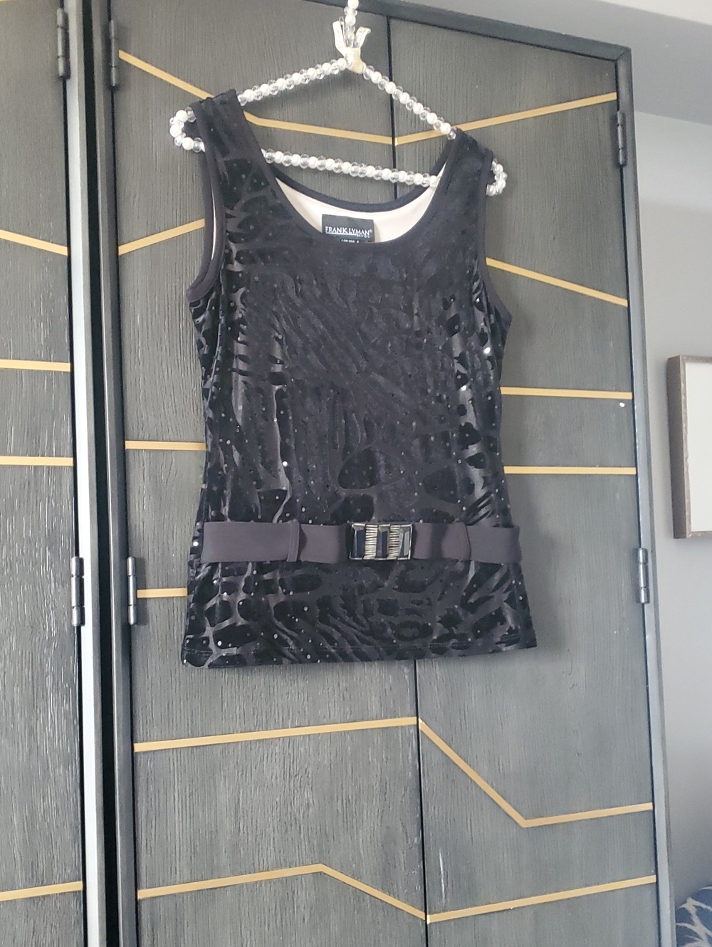 Frank Lyman Design Black Velvet Burnout Sleeveless Tank with Belt